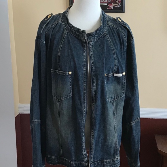 Hand Painted Jean Jacket zipper closure - Picture 8 of 8